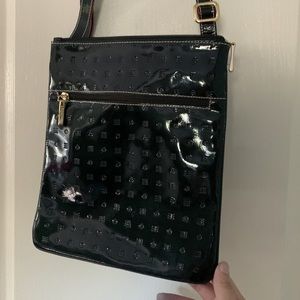 Arcadia Crossbody
